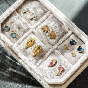 Yucca Earrings with Diamonds